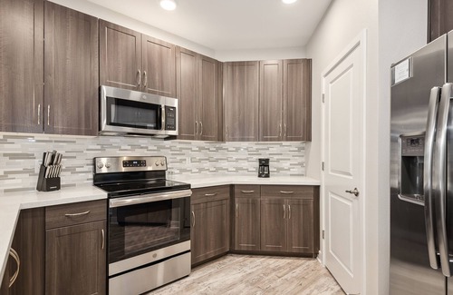 Desert Ridge Apartment | Pure Suites One Bedroom Desert Ridge Gym Pool Pickleball Tennis Golf Simulator