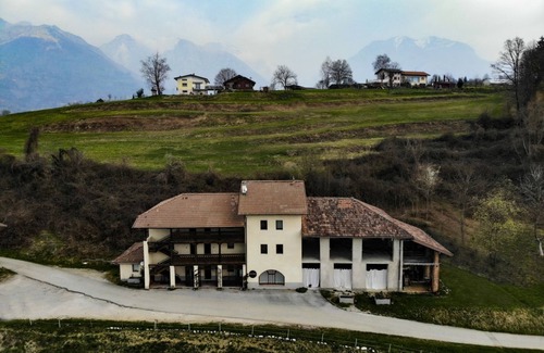 Belluno Apartment | Purple - Room in nature with private bathroom
