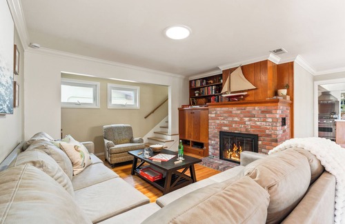 Point Loma Heights House | Putting Green, Firepit + Game Room & Outdoor Dining Near Beaches | Zola Street