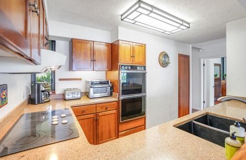 Princeville Hotel | Puu Poa 204