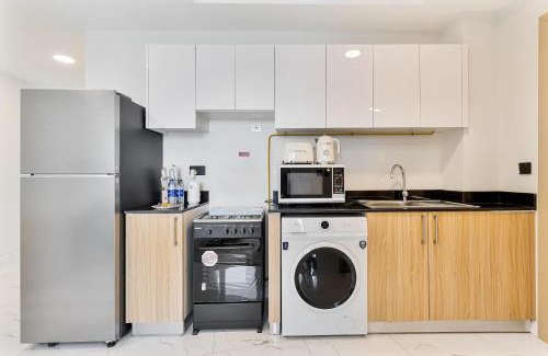 Jebel Ali Apartment | PVH - Modern 1BR Near Metro - Alexis Tower