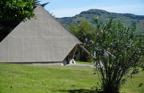Okhahlamba Hotel | Pyramids Motel