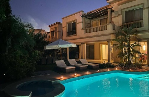 Sheikh Zayed City Villa | Pyramids view villa for rent in Elshikh zayed