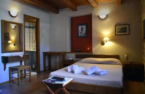 Yerolimin Hotel | Pyrgoi Theodorakaki: O Gerolimenas