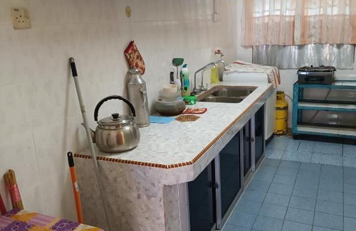 Pasir Mas House | Qc HOMESTAY JINTAN- Bukan Islam Pemilik