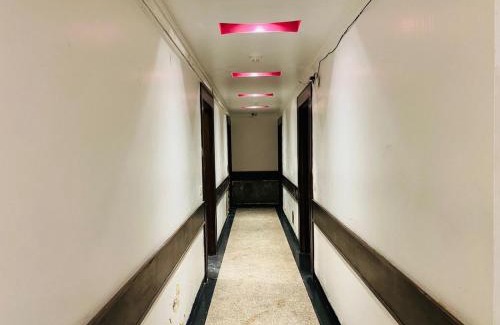 Prashant Vihar Hotel | Qotel Express Sandberry Prashant Vihar
