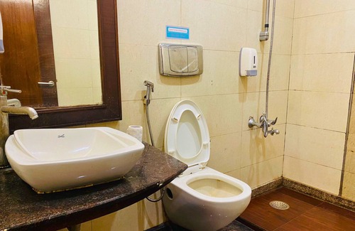 Prashant Vihar Hotel | Qotel Hotel Pitampura
