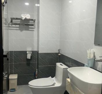 Tan Binh Hotel | Quốc Minh Trung Hotel