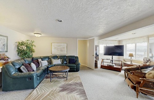 Manson House | Quail Haven Retreat