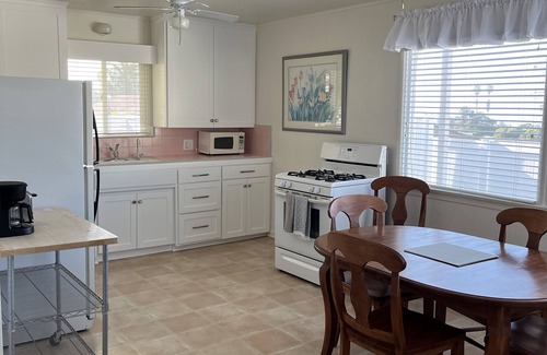 Pismo Heights House | Quaint 2 bedroom with partial ocean views