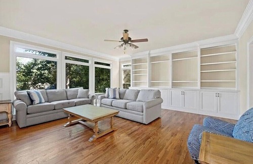 Sandy Springs House | Quaint 4-bedroom house with a basement in brilliant Atlanta/sandy springs