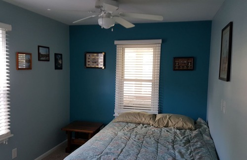 Sister Lakes House | Quaint and Roomy Cottage On Beautiful Dewey Lake!!