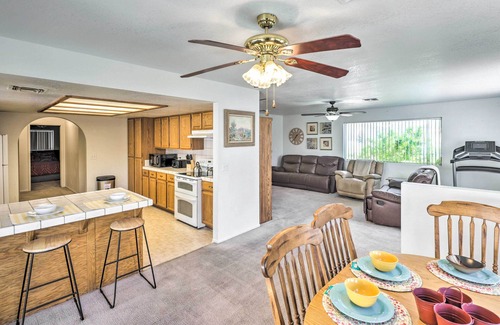 Sunridge Estates House | Quaint Bullhead City Getaway ~ 2 Mi to River!