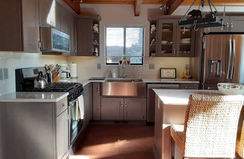Truckee Cabin | Quaint Cabin Close to Ski Resorts and Donner Lake # Competitive Rates #