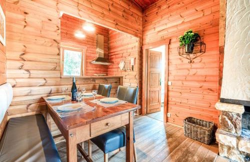 Bernister Ski Chalet | Quaint Chalet, Bernister