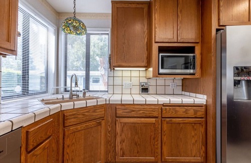 Palo Alto House | Quaint & Charming 4BR Tranquil Palo Alto Retreat