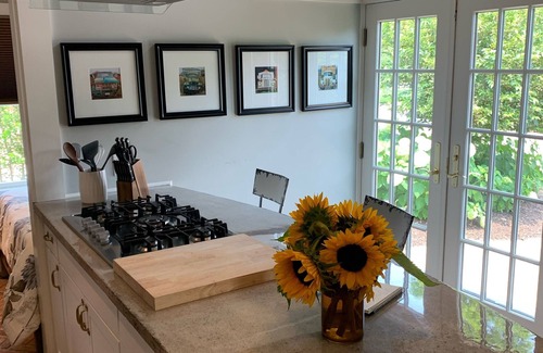Southold Cottage | Quaint Cottage Close to LI Sound