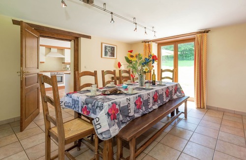 Lierneux Cottage | Quaint Cottage In Jevigné with Terrace