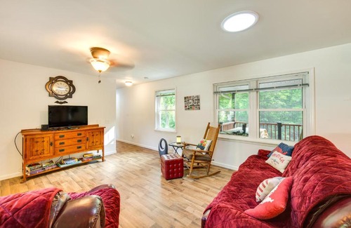Elysburg House | Quaint Elysburg Cottage Walk to Knoebels Resort!