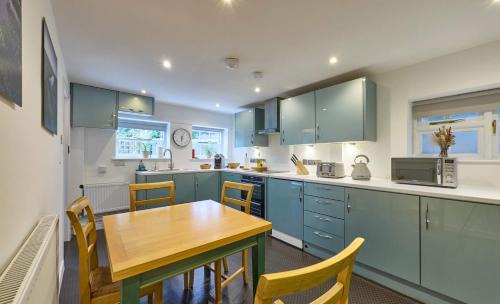 Cley next the Sea House | Quaint Flint Stoned Cottage in the Heart of Cley