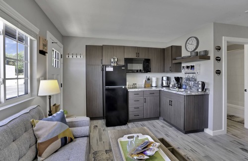 Aztec Apartment | Quaint Getaway.