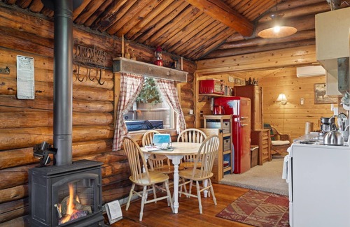 Red Lodge Cabin | Quaint historic cabin with hot tub and WiFi, this cozy Wild Bill`s cabin.