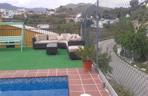 Portugalejo House | Quaint House in Canillas with Pool