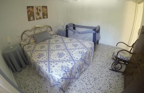 Portugalejo House | Quaint House in Canillas with Pool