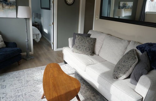 Port Angeles Cottage | Quaint In-town Cottage 5 minutes to downtown