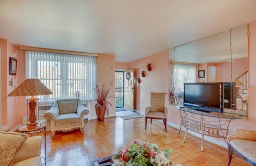 Primos Secane House | Quaint Lansdowne Getaway Near Downtown Philly!