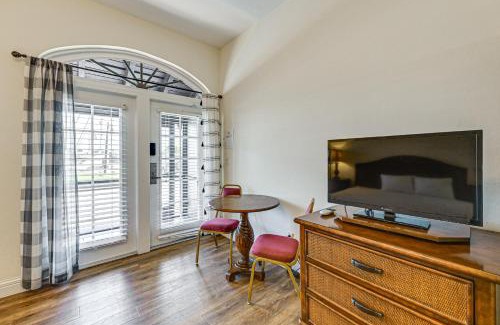 Naples Apartment | Quaint Naples Studio with Community Fitness Center