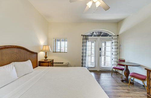 Naples Apartment | Quaint Naples Studio with Community Fitness Center
