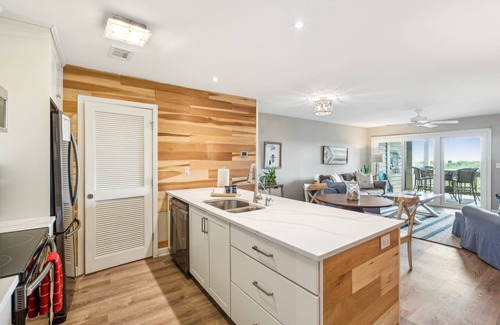 Seabrook Island Condo | Quaint Oceanfront, Lots of Amenities! 1389 Pelican