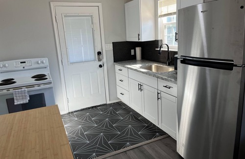 Washington Ave./ Memorial Park Condo | Quaint one bedroom conveniently walkable