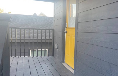Washington Ave./ Memorial Park Condo | Quaint one bedroom conveniently walkable
