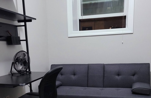 Midtown Apartment | Quaint studio apartment