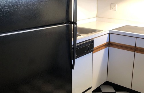 New Castle Hotel | Quality Inn And Suites Skyways
