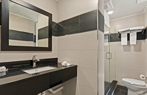 Midtown Village Hotel | Quality Inn Center City