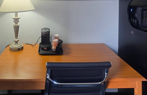 Newbern Hotel | Quality Inn Dublin I-81
