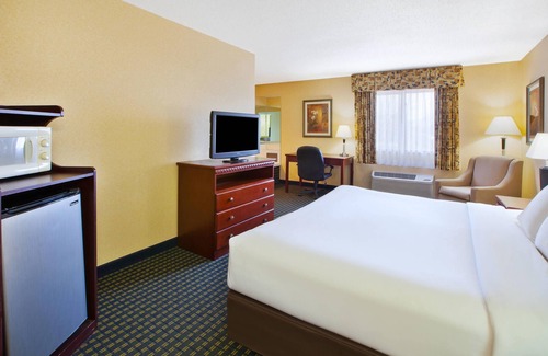 Marshall Hotel | Quality Inn Marshall near I-69
