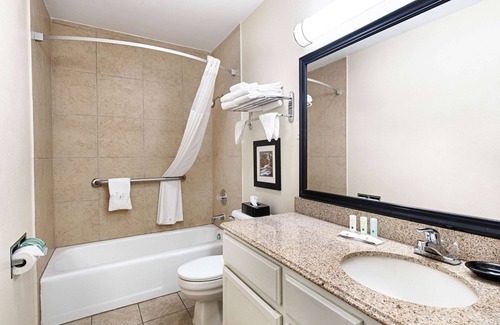 Marble Falls Hotel | Quality Inn Near Lake Marble Falls