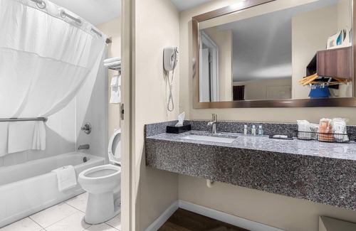 Port Wentworth Hotel | Quality Inn Port Wentworth Savannah North
