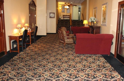 New Market Hotel | Quality Inn Shenandoah Valley