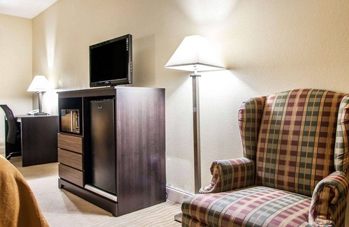 Champaign Hotel | Quality Inn & Suites