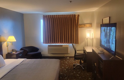 Pinedale Hotel | Quality Inn & Suites