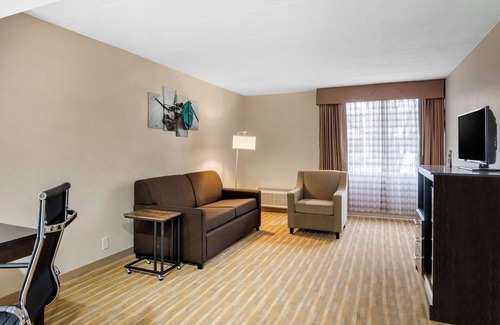 Ruther Glen Hotel | Quality Inn & Suites