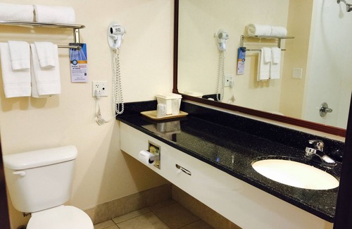 Westchase Hotel | Quality Inn & Suites West Chase