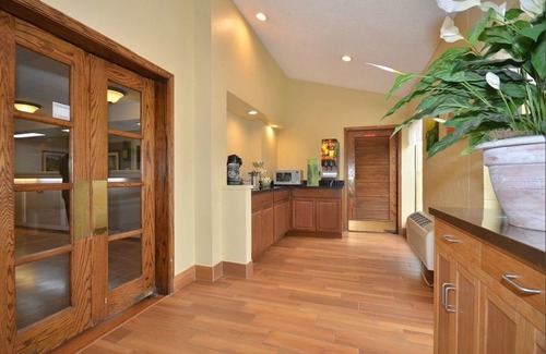 South Tulsa Hotel | Quality Inn Tulsa Central