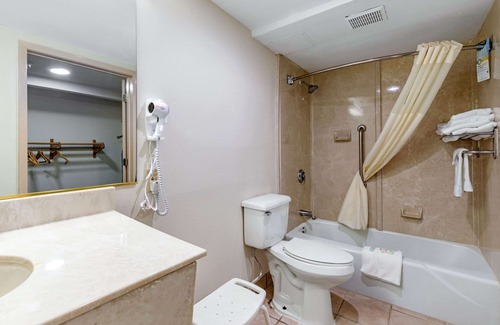 Tyler Hotel | Quality Inn Tyler - Lindale