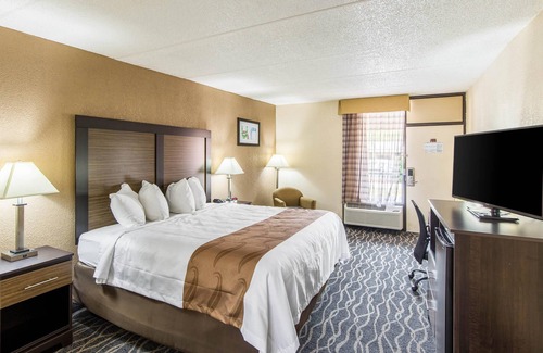 Forest City Hotel | Quality Inn